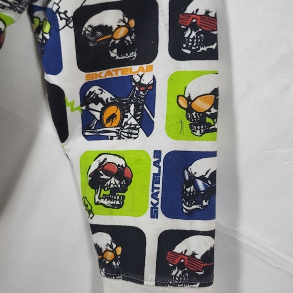 Kids Skulls Graphic Zip Hoodie in White,Pockets Sz M - Picture 3 of 13
